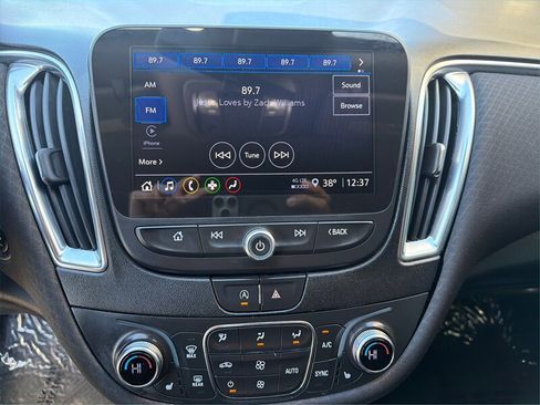 Used 2021 Chevrolet Malibu LT image 13