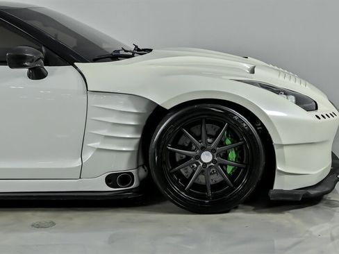 Used 2013 Nissan GT-R Premium AWD/4WD image 15