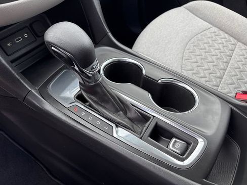 Used 2024 Chevrolet Equinox LS FWD image 26