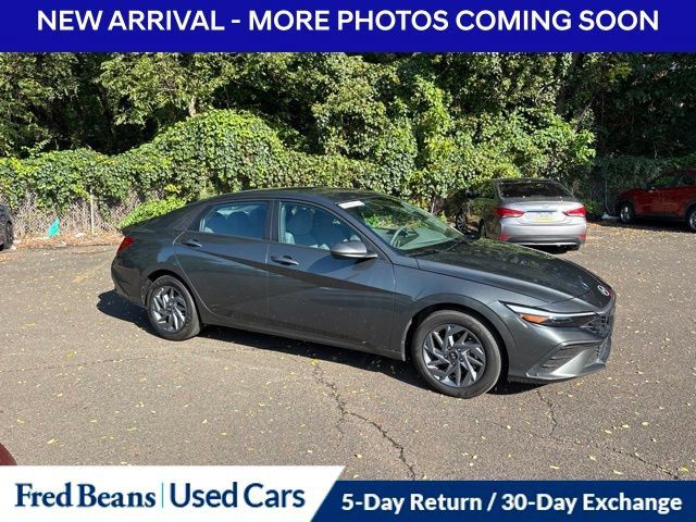 Certified 2024 Hyundai Elantra SEL FWD image 4