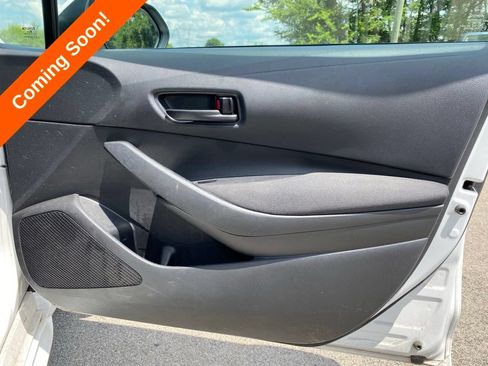 Used 2023 Toyota Corolla LE FWD image 32