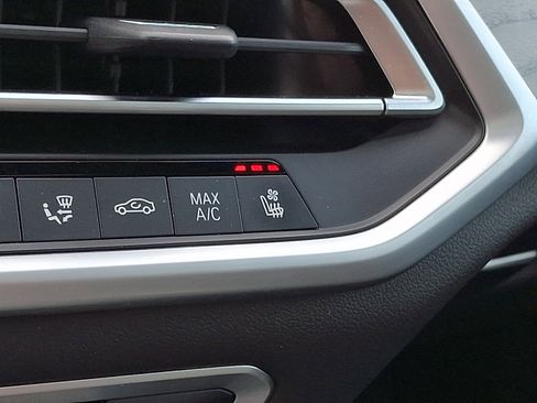 Used 2021 BMW X5 M50i w/ Executive Package image 29