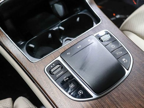 Used 2022 Mercedes-Benz GLC 300 image 22