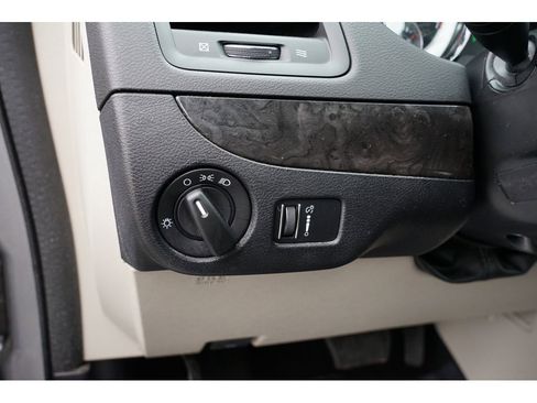 Used 2017 Dodge Grand Caravan SE w/ Power Window Group image 16