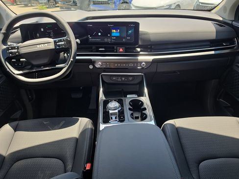 New 2027 Kia Carnival SX Prestige FWD image 13