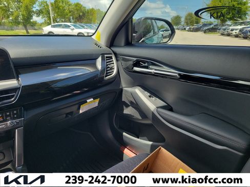 New 2026 Kia Seltos S FWD image 16