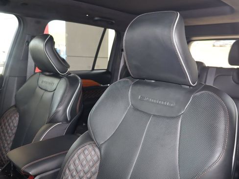 Used 2024 Jeep Grand Cherokee Summit AWD/4WD image 18