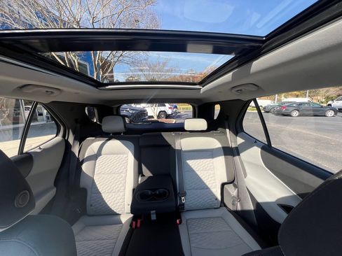 Used 2020 Chevrolet Equinox LT image 14