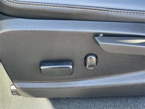 Used 2022 Chevrolet Colorado Z71 image 20