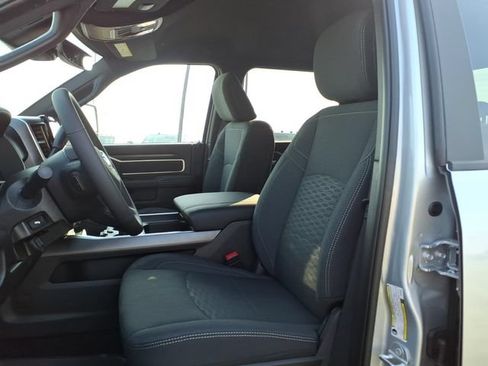 New 2026 RAM 3500 Big Horn AWD/4WD image 12