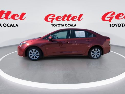 Used 2022 Toyota Corolla LE image 5
