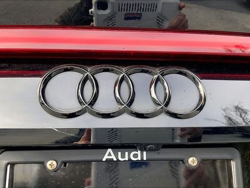 Used 2022 Audi SQ8 Prestige image 31