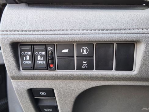 Used 2022 Honda Odyssey EX-L image 25