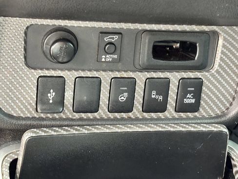 Used 2019 Mitsubishi Outlander 4WD Plug-In Hybrid image 23