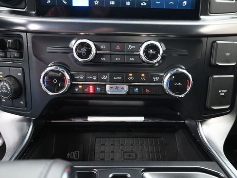 New 2025 Ford F150 Platinum w/ FX4 Off-Road Package AWD/4WD image 18