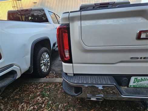 Used 2022 GMC Sierra 1500 SLT image 15