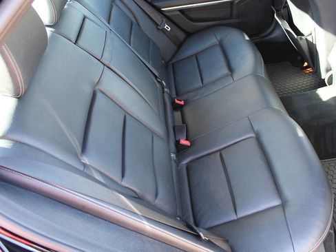 Used 2014 Mercedes-Benz E 350 E 350 Sport 4MATIC AWD 4dr Sed image 36