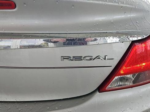 Used 2012 Buick Regal Leather image 5