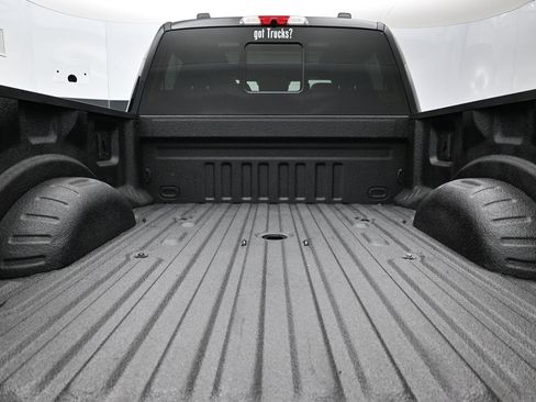 Used 2022 Ford F350 Platinum w/ FX4 Off-Road Package AWD/4WD image 7