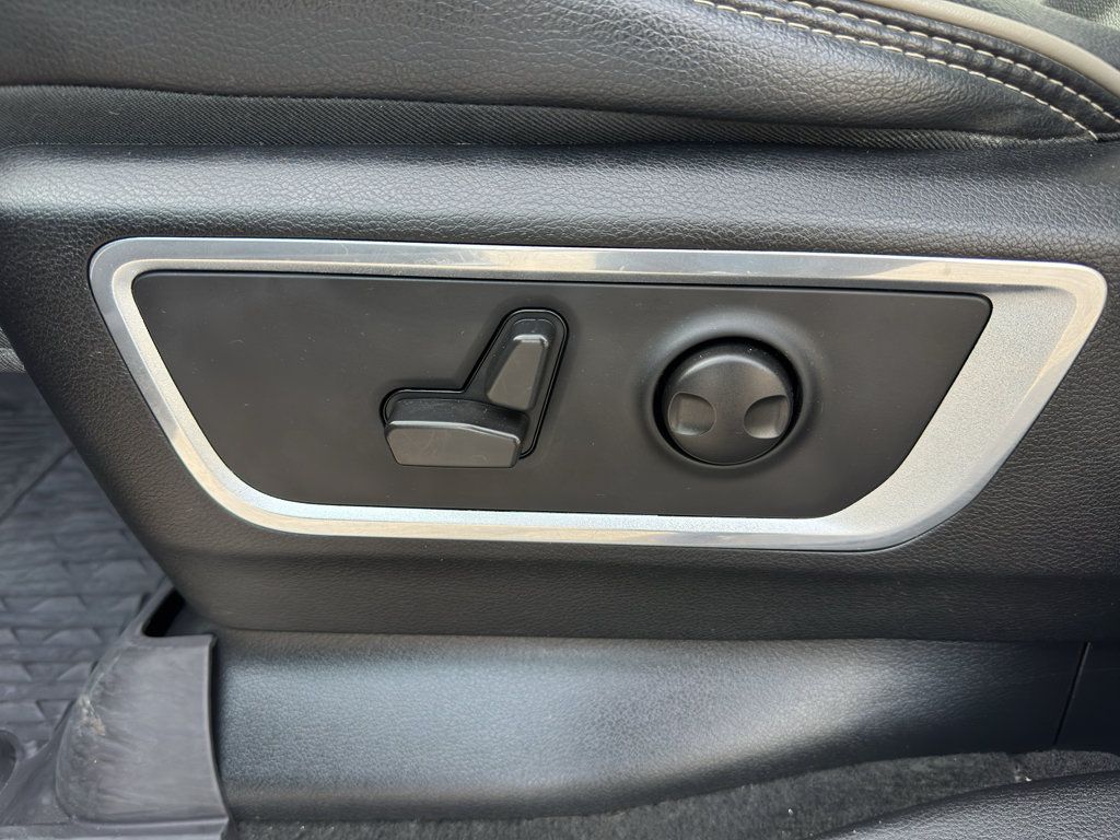 Used 2022 RAM 1500 Laramie AWD/4WD image 19