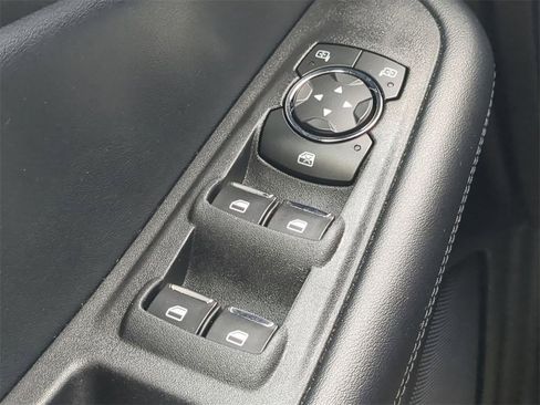 Used 2022 Ford Edge SE w/ Black Appearance Package image 23