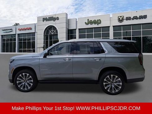 Used 2026 Chevrolet Tahoe High Country AWD/4WD image 6