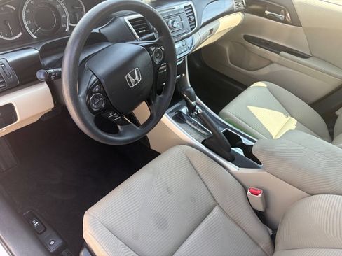 Used 2017 Honda Accord LX image 10