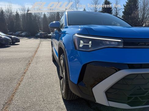 New 2026 Volkswagen Taos SE image 24