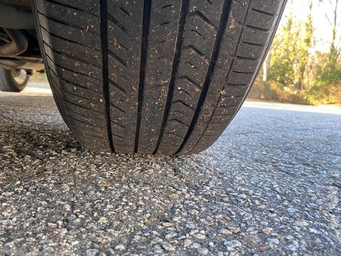 Used 2015 GMC Yukon XL Denali w/ Touring Package image 10