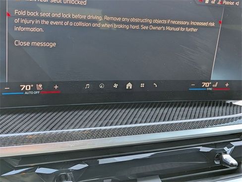 Used 2025 BMW X7 M60i w/ Climate Comfort Package image 23