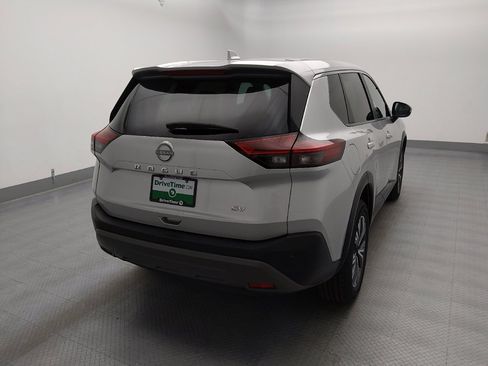 Used 2023 Nissan Rogue SV FWD image 7