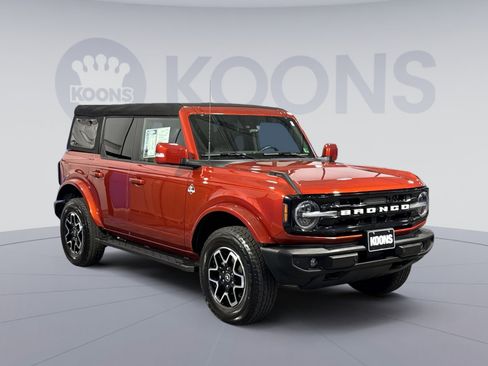 Used 2024 Ford Bronco Outer Banks image 10