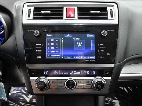 Used 2017 Subaru Outback 2.5i Premium AWD/4WD image 10