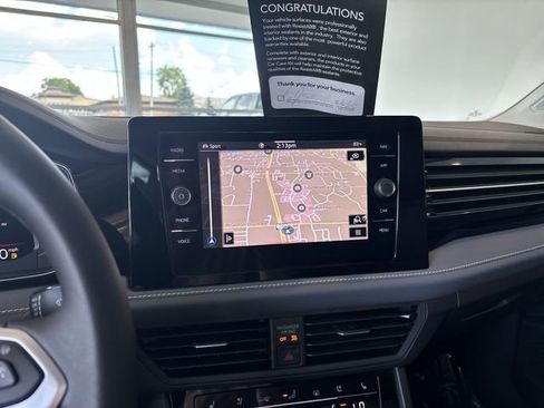 Used 2025 Volkswagen Jetta SEL image 27