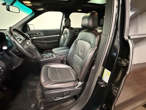 Used 2017 Ford Explorer Sport w/ Equipment Group 401A AWD/4WD image 12