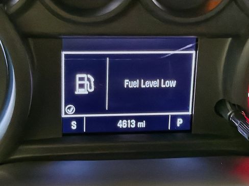 Used 2025 Chevrolet Silverado 1500 Custom image 8