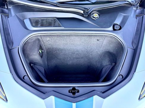 Used 2023 Chevrolet Corvette Stingray Preferred Cpe w/ Z51 Performance Package image 4