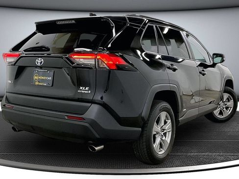 Used 2023 Toyota RAV4 XLE w/ Convenience Package AWD/4WD image 6
