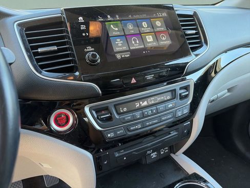 Used 2021 Honda Pilot Touring image 13