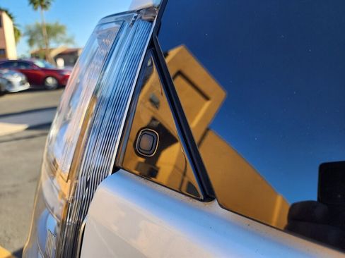 Used 2021 Lexus GX 460 Premium w/ Premium Package AWD/4WD image 13