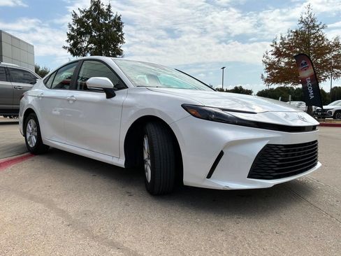 Used 2026 Toyota Camry LE FWD image 4