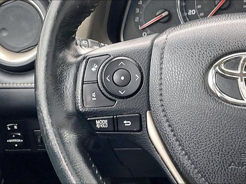 Used 2015 Toyota RAV4 Limited w/ Technology Package AWD/4WD image 12