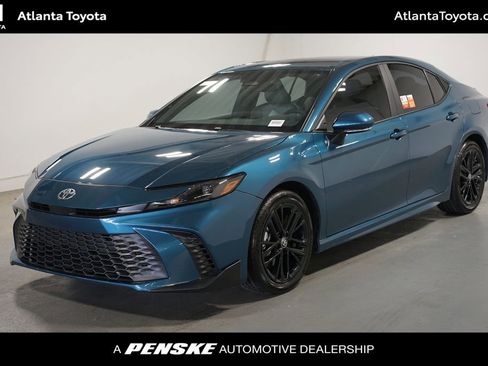 Certified 2026 Toyota Camry SE image 1