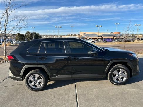 Used 2025 Toyota RAV4 XLE image 11