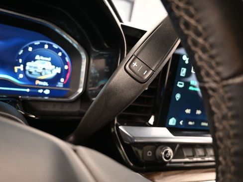 Used 2024 Chevrolet Silverado 2500 LT image 28