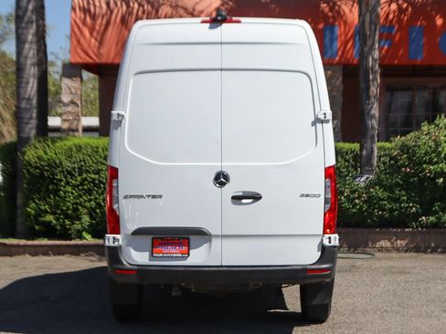Used 2025 Mercedes-Benz Sprinter 2500 image 7