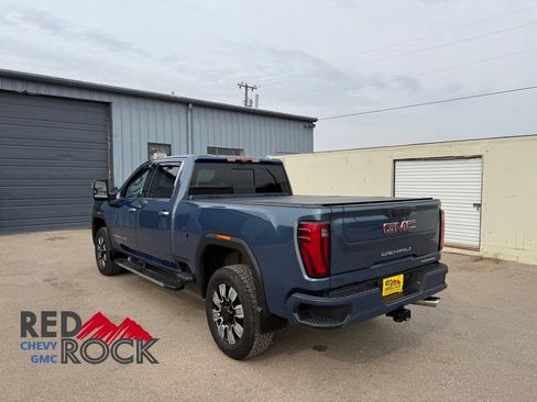 Used 2025 GMC Sierra 2500 Denali w/ Denali Reserve Package AWD/4WD image 7