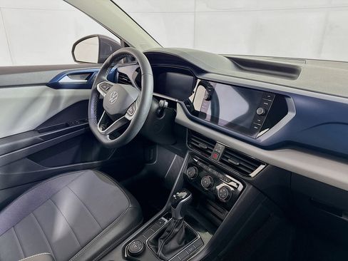 Used 2023 Volkswagen Taos SE w/ Panoramic Sunroof Package image 28