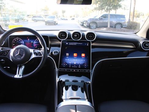 Certified 2025 Mercedes-Benz GLC 300 4MATIC image 33