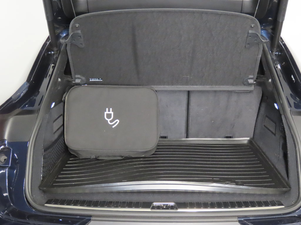 Used 2025 Porsche Cayenne S AWD/4WD image 48